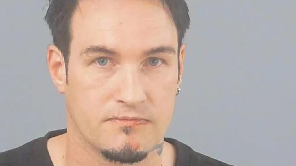 Britânico que dizia ser ‘Conde Drácula’ é condenado por matar animais no Reino Unido