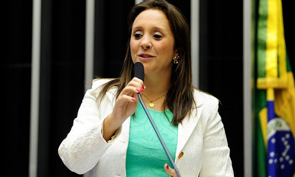 Podemos fará reunião na segunda para decidir apoio a Flavio e Renata Abreu como vice - QTU Questões do Universo