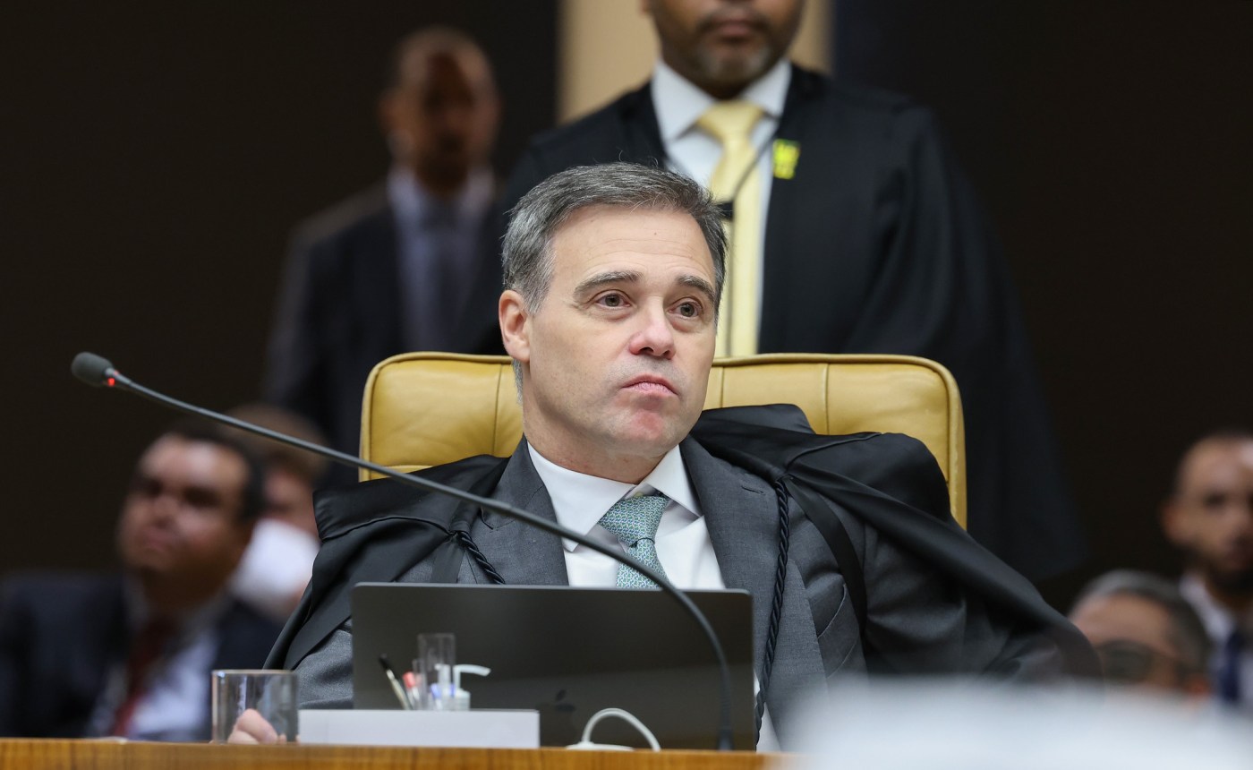 Fachin adia julgamento sobre atuação de Mendonça no caso Master