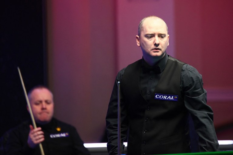 John Higgins of Scotland defeated Graeme Dott of Scotland with 6-2. (Photo by Calf-Max / Imaginechina via AFP)