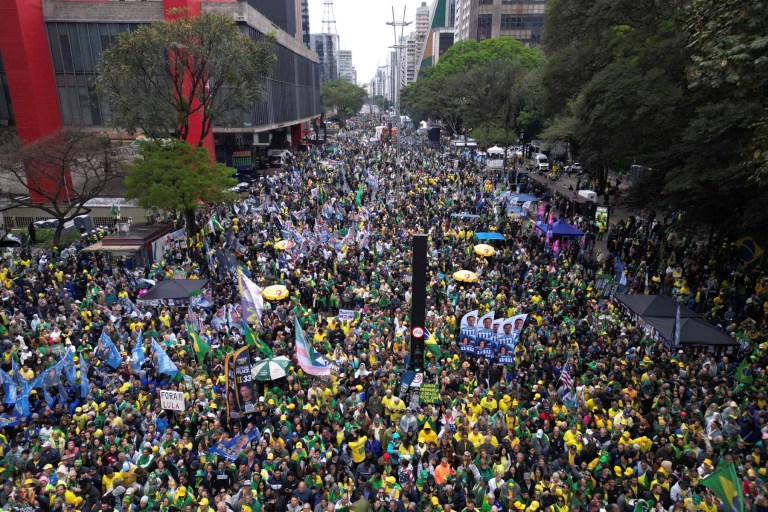 Apoiadores de Flávio Bolsonaro durante ato na Paulista do 7 de Setembro