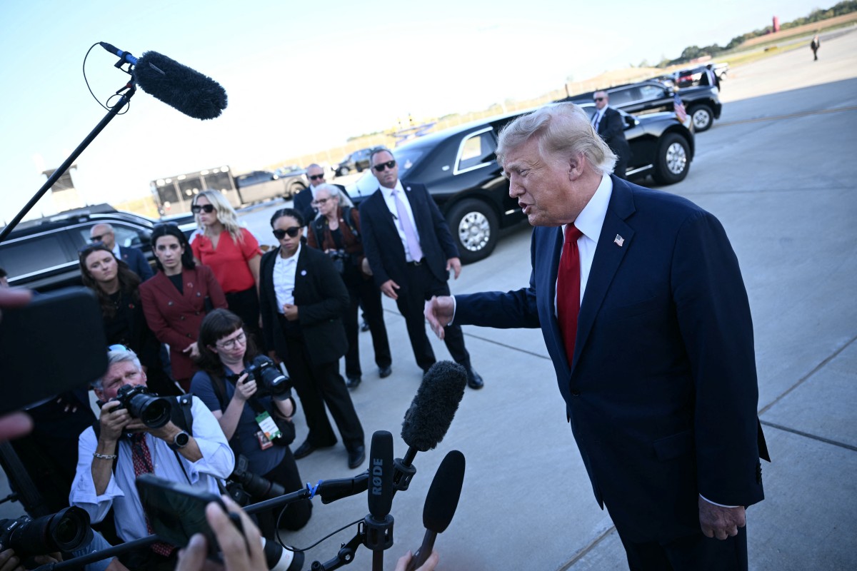 Juiz bloqueia na véspera regra de Trump que limitava jornalistas estrangeiros nos EUA