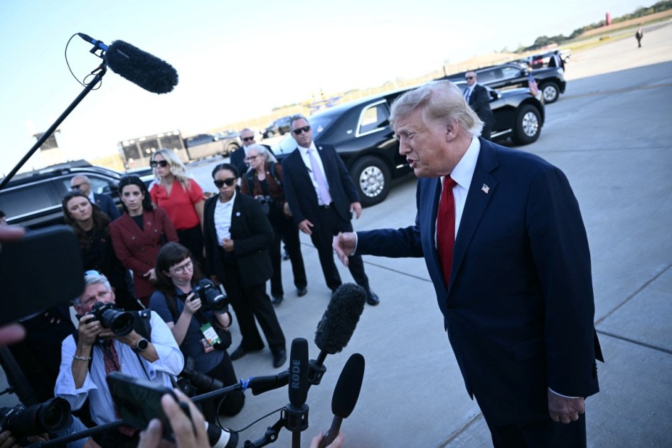 Trump concede coletiva de imprensa em 16 de setembro de 2026