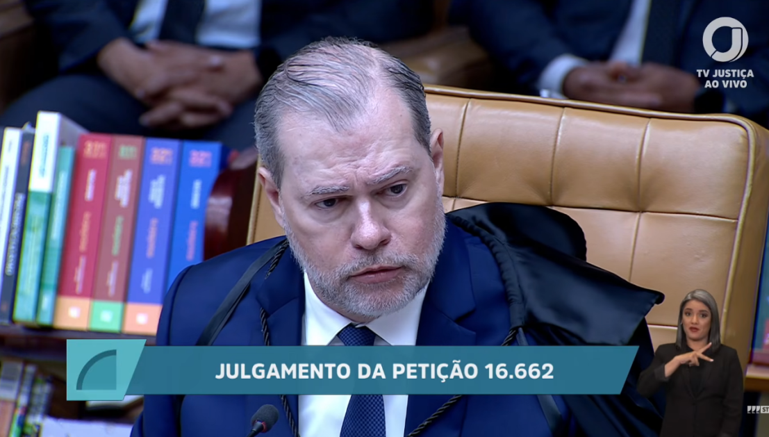 Toffoli se declara suspeito e não participará de julgamento sobre Moraes e Vorcaro