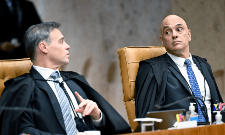 Ministros André Mendonça e Alexandre de Moraes, do Supremo Tribunal Federal (STF)