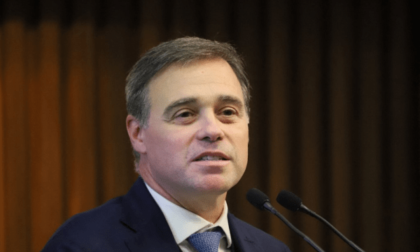 Mendonça diz que foi monitorado pela inteligência da PF por mais de um mês