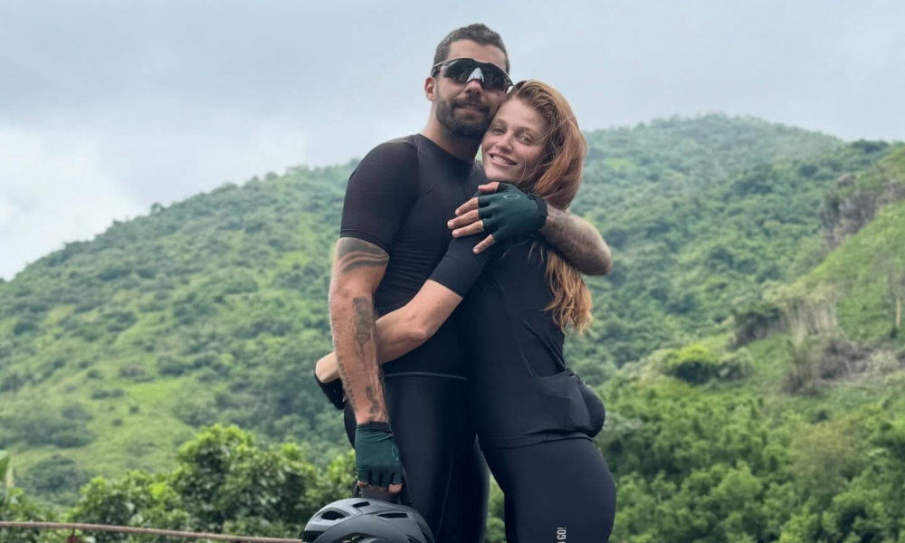 Pedro Scooby confirma separação com Cintia Dicker: 'Bons amigos'