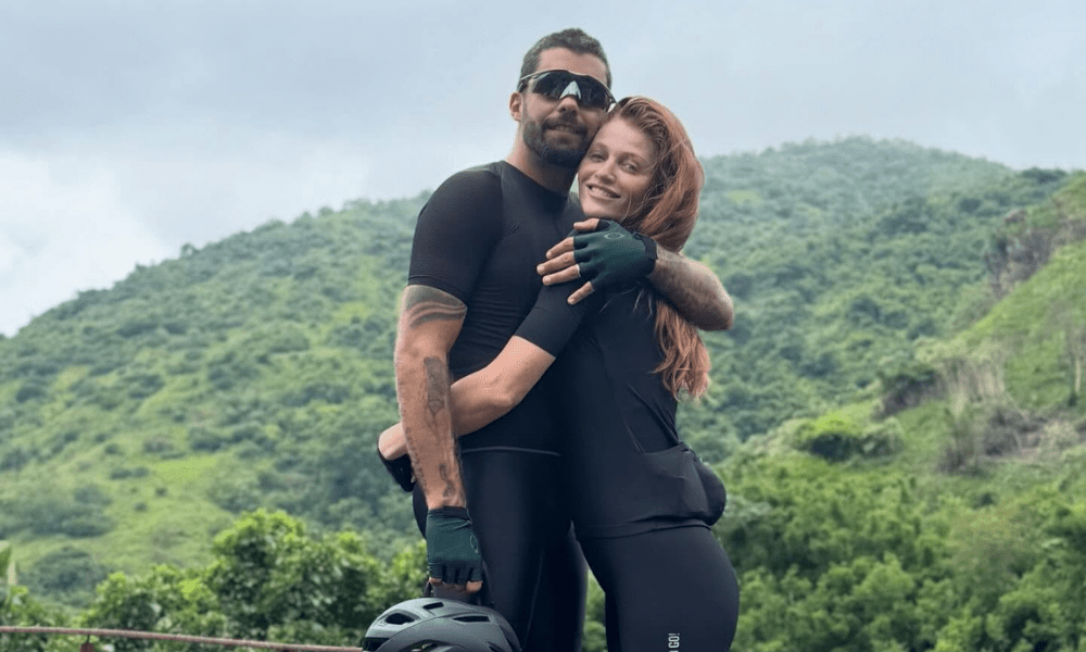 Pedro Scooby confirma separação com Cintia Dicker