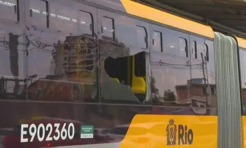 Passageiro morre após ser baleado durante operação no RJ