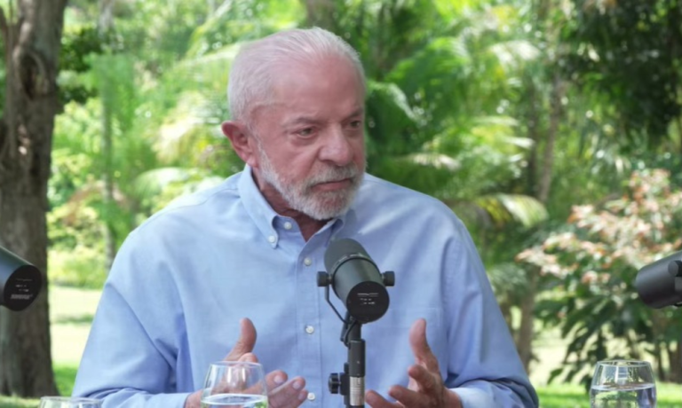 Presidente Lula (PT) durante entrevista ao canal Cosmo Política