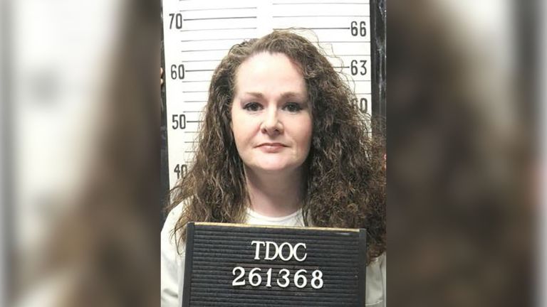 Esta foto, divulgada em 12 de janeiro de 2023 pelo Departamento de Correções do Tennessee, mostra Christa Pike, uma assassina condenada nos EUA