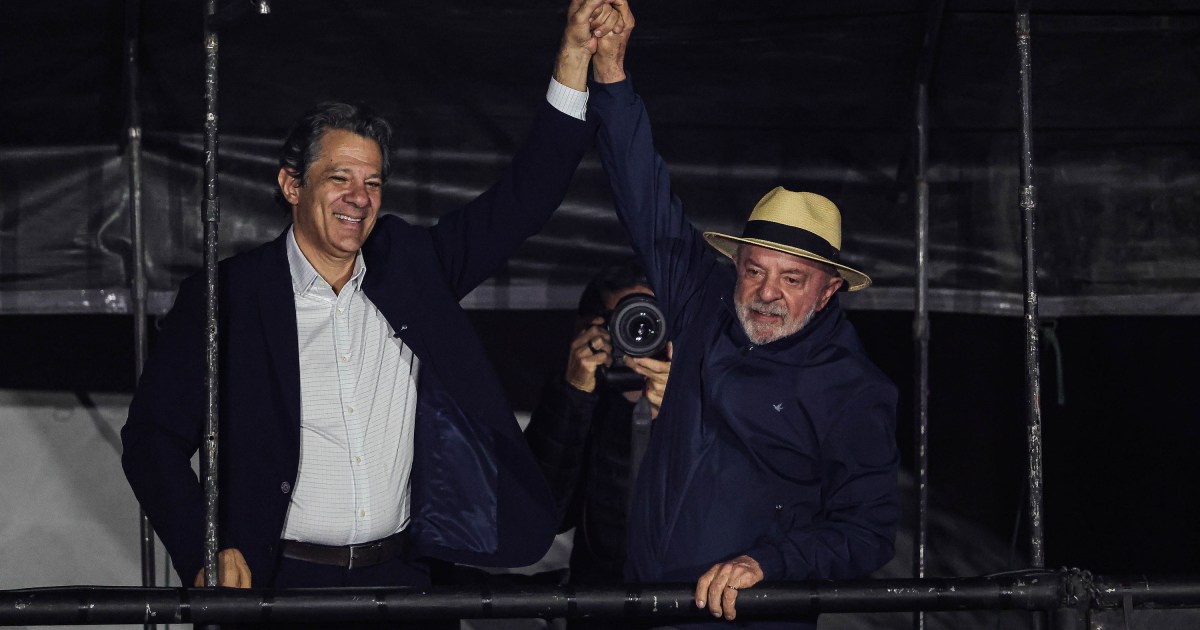 O que está em jogo nessa eleição é a escolha entre barbárie e democracia, diz Lula