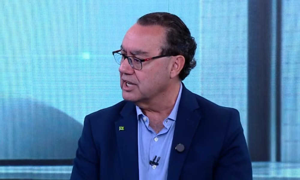 Em sabatina da Jovem Pan, Cury acerta dados sociais, mas erra ao citar reincidência e endividamento