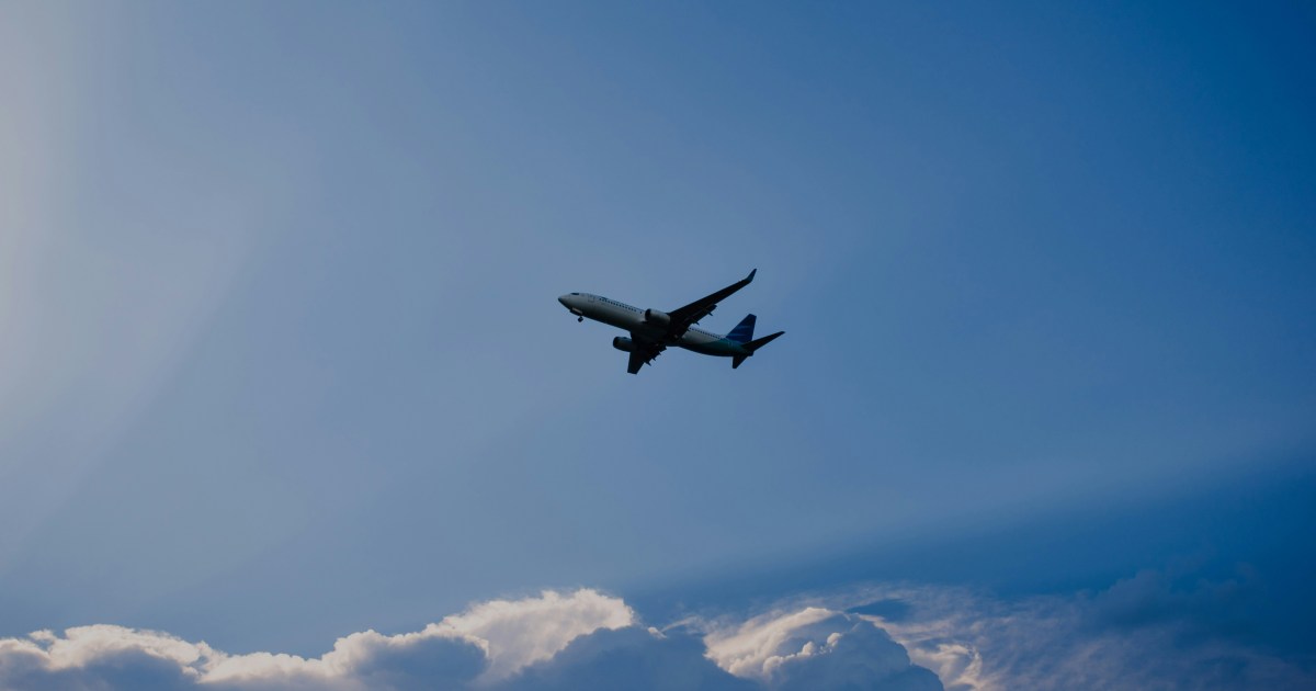 Avião com 5 pessoas a bordo desaparece na Colômbia