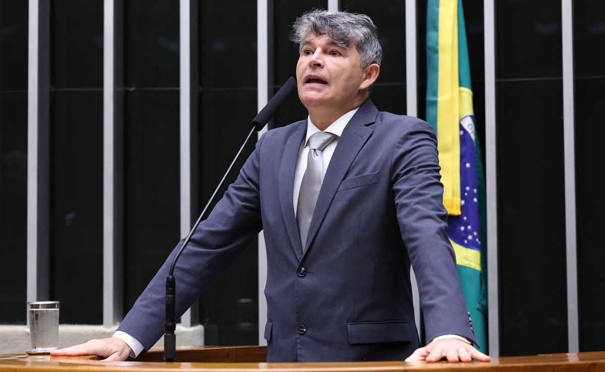 TRE barra uso de ‘Zé do Bolsonaro’ e Medeiros reforça apoio do ex-presidente