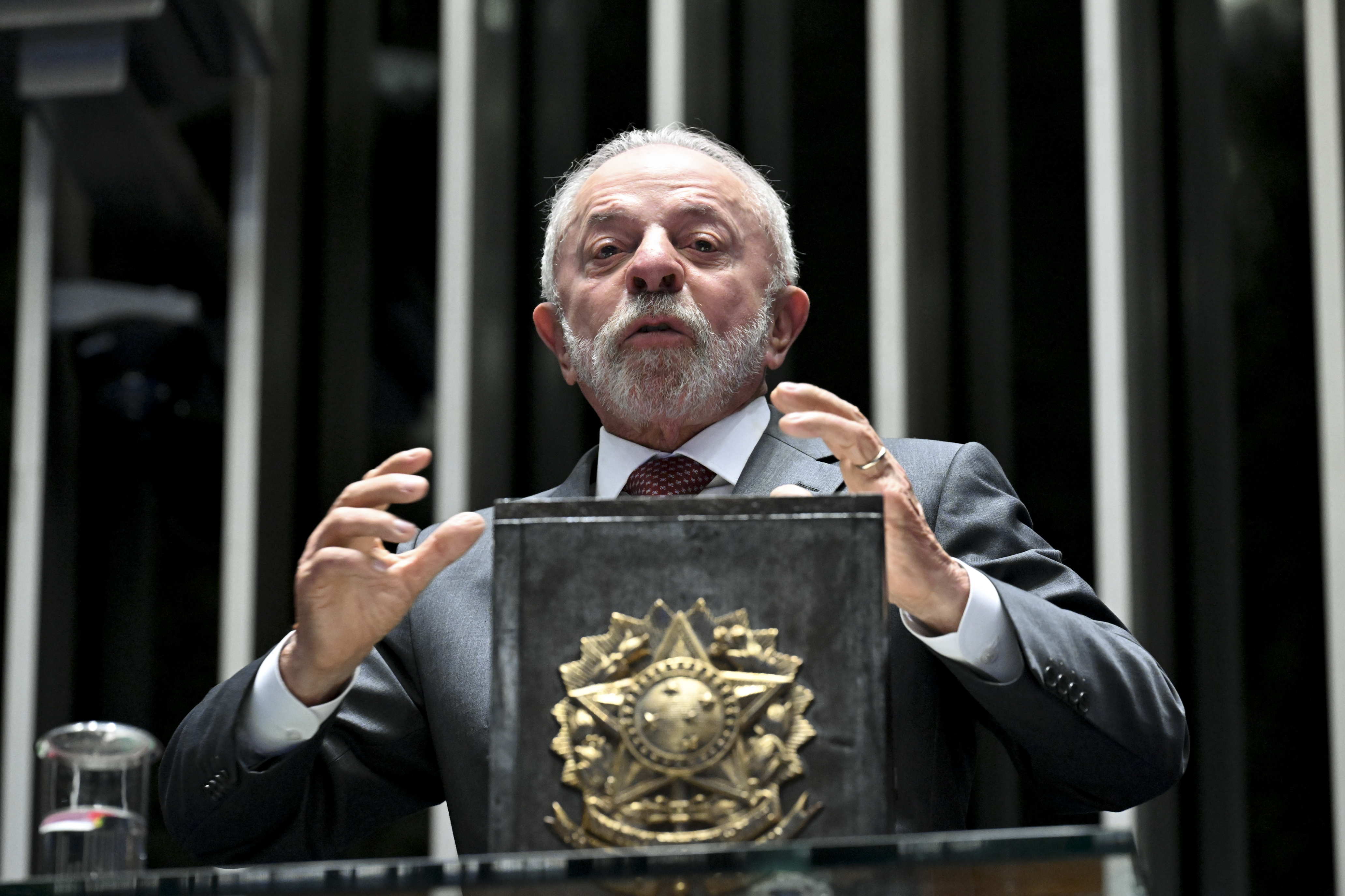 'Ninguém quer que empresa quebre', diz Lula em promulgação de fim da escala 6x1