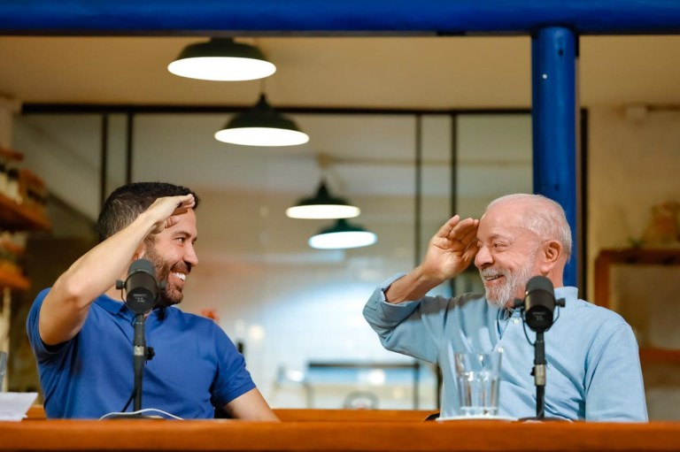 Deputado André Janones e presidente Lula