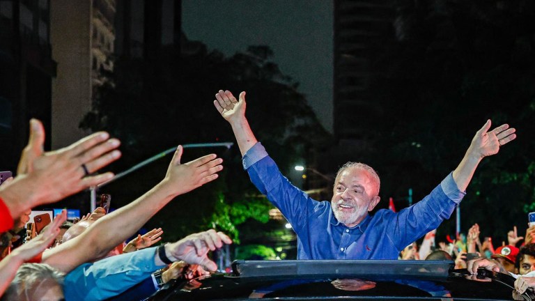 Presidente Lula é reeleito