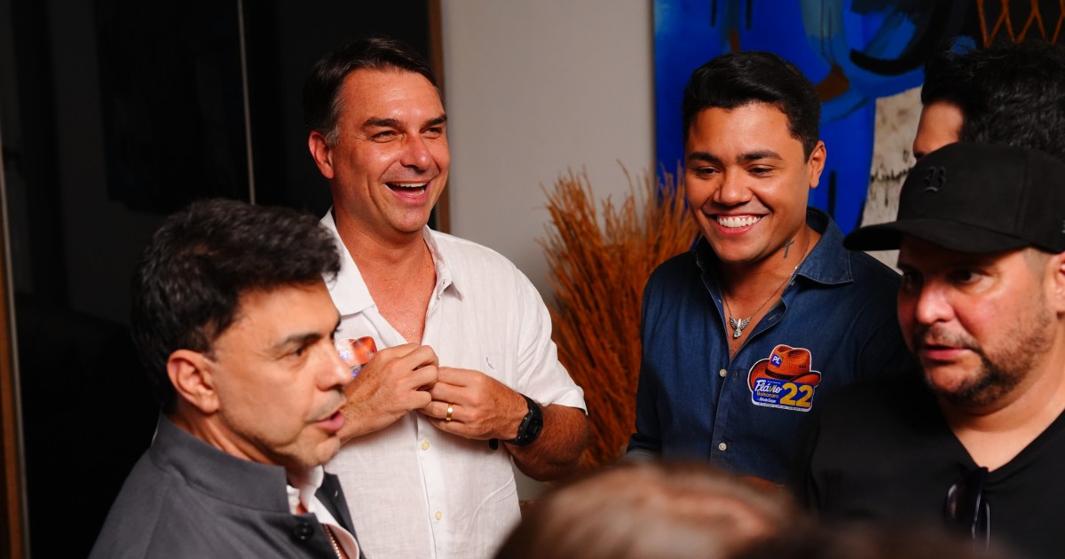 Saiba quais cantores sertanejos declararam apoio à Flávio Bolsonaro