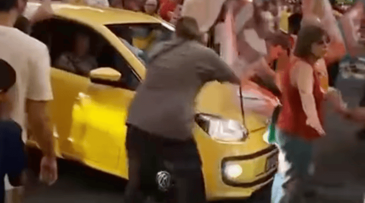 Homem é preso após atropelar idoso em ato pró-Lula em BH