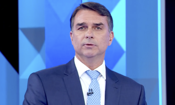 Aliados recebem informação de que Flávio Bolsonaro fugiu do Brasil