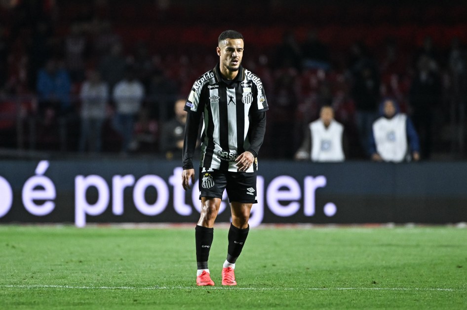 Com estreia de Coutinho, Gabigol vira para o Santos contra o São Paulo pelo Brasileirão