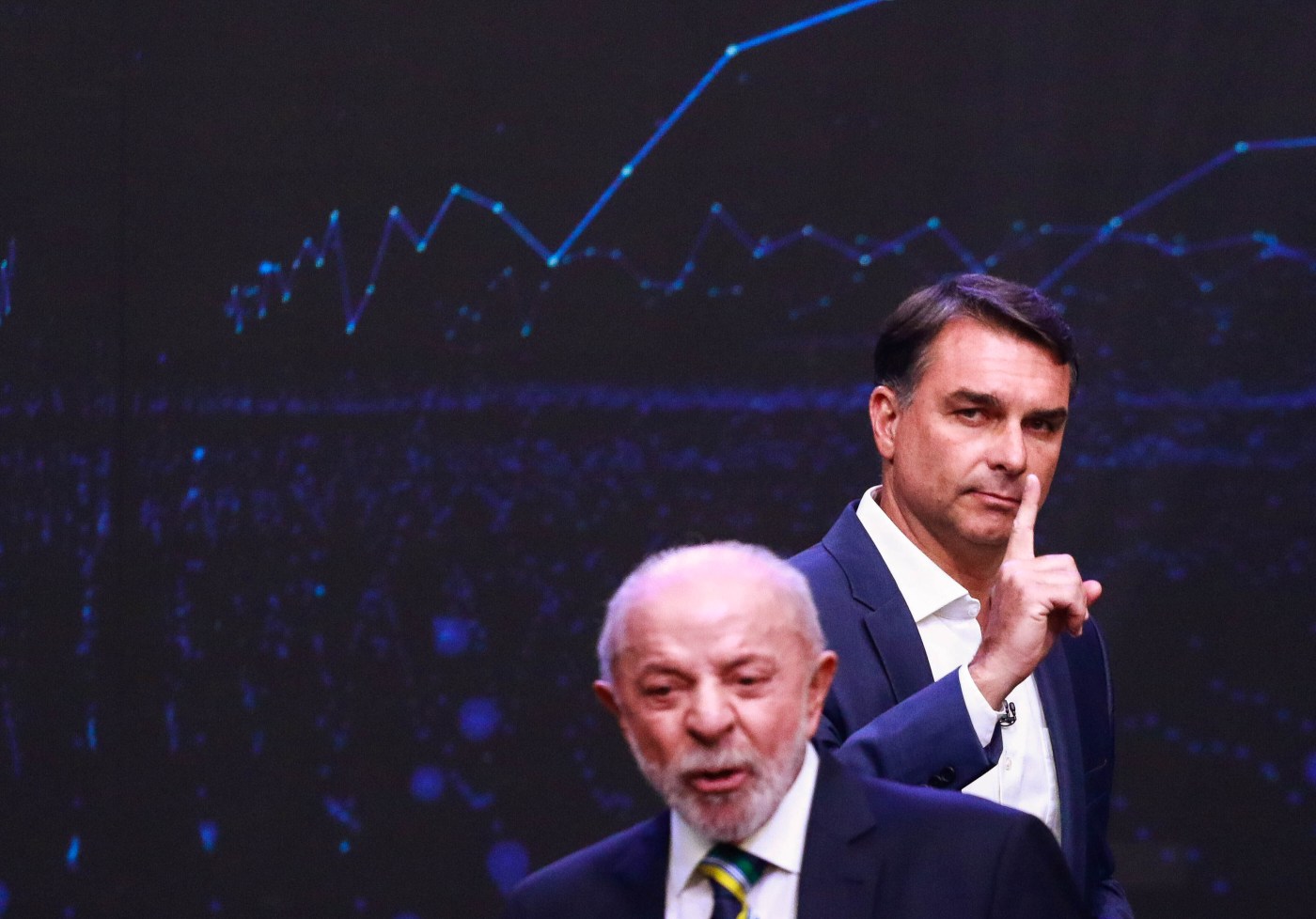 Imprensa internacional destaca troca de acusações entre Lula e Flávio em debate
