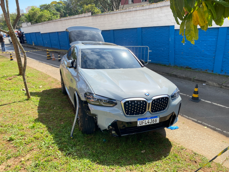 BMW envolvida em incidente na zona sul de SP