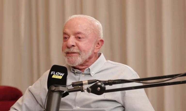 Lula durante entrevista ao podcast Flow