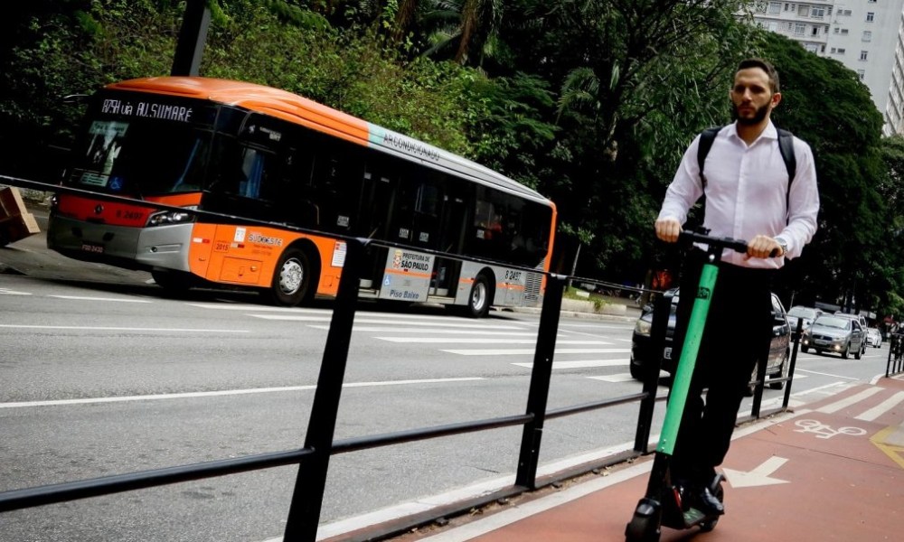 São Paulo passa a aplicar multas por uso irregular de bicicletas e patinetes elétricos