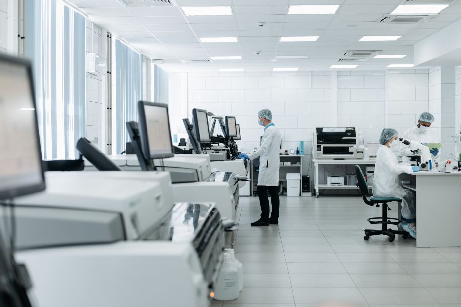 Brasileiros montam fábrica nos EUA para disputar mercado que movimenta US$4,5 bilhões em regeneração óssea
