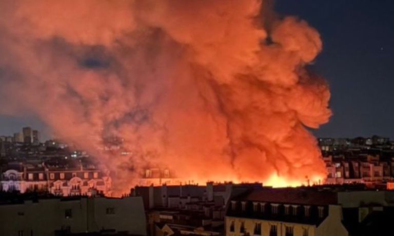 fogo em Paris