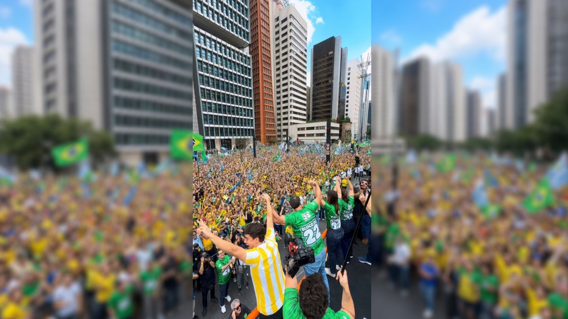 Manifestação pró-Flávio na Av. Paulista em 18 de outubro de 2026