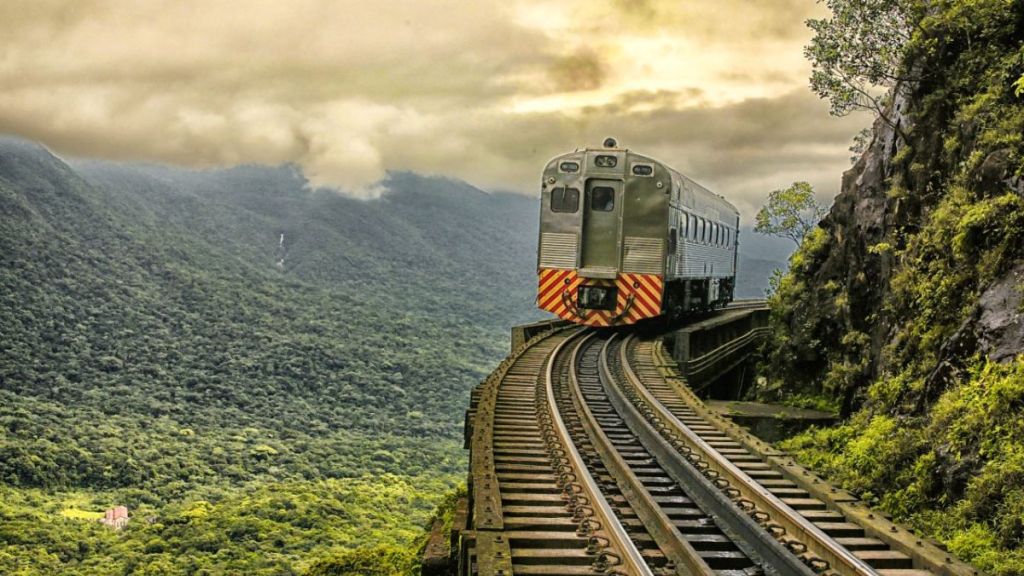 Logística e preços do trem entre Curitiba e Morretes para planejar sua viagem